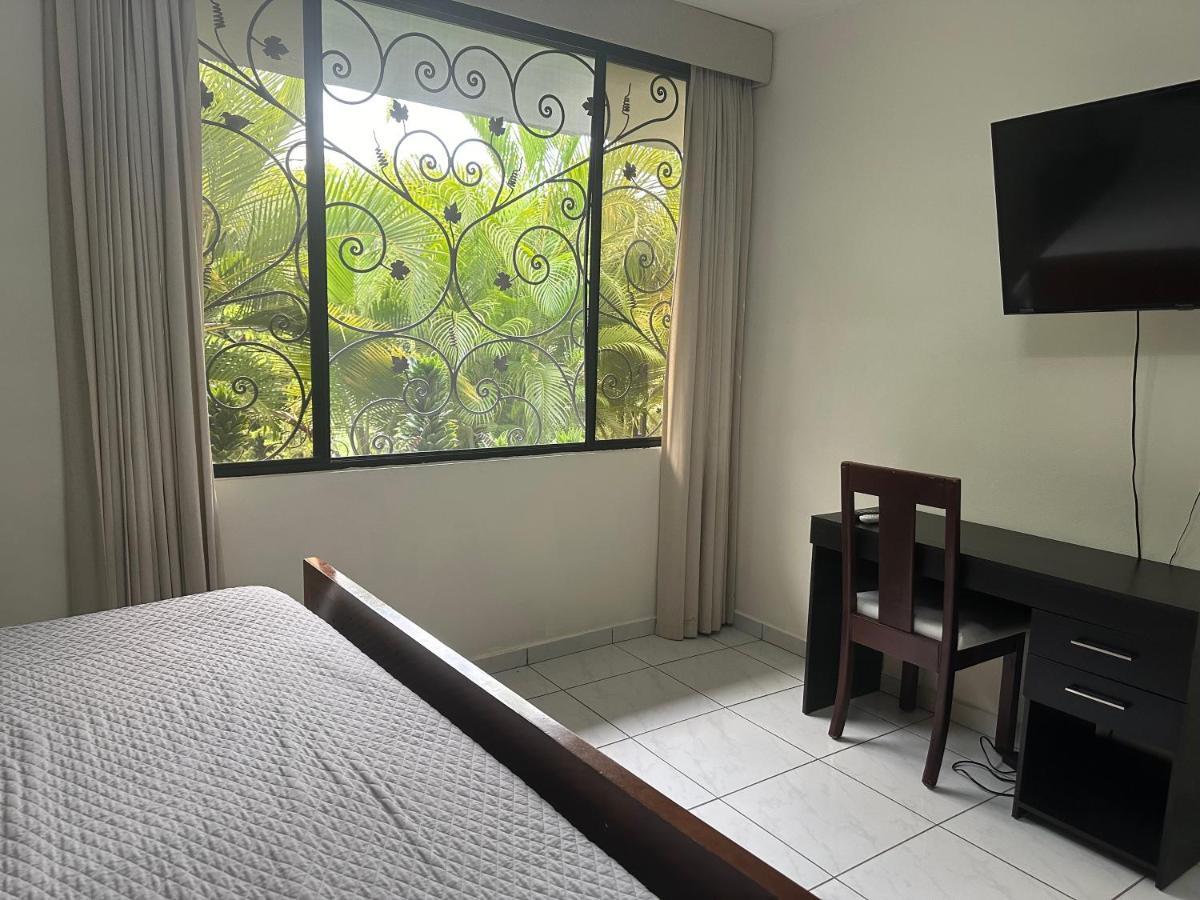 Casa Pamplona Hotel San Salvador Buitenkant foto