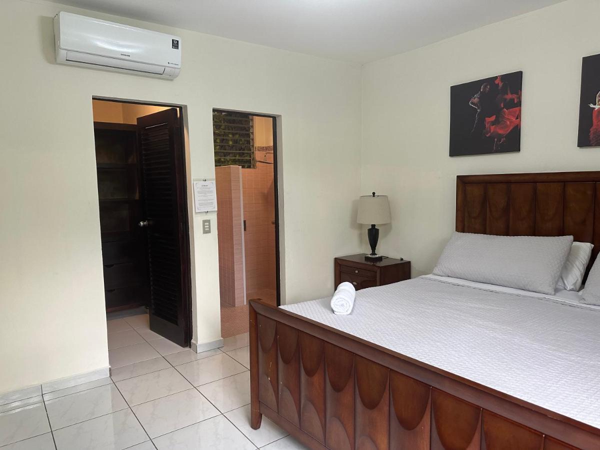 Casa Pamplona Hotel San Salvador Buitenkant foto